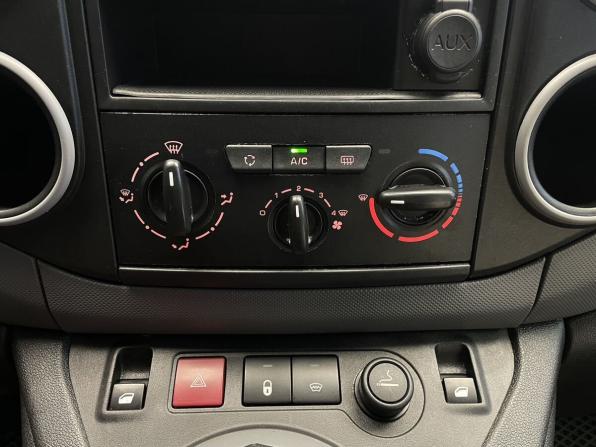 Peugeot Partner II Рестайлинг 2 с пробегом 2021 года, цена 1 390 000 рублей, 133147 км, компактвэн, Автокод Объявления