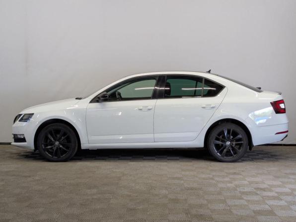 Skoda Octavia III (A7) Рестайлинг с пробегом 2020 года, цена 2 300 000 рублей, 83386 км, лифтбек, Автокод Объявления