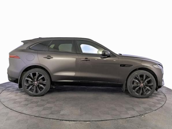 Jaguar F-Pace I Рестайлинг с пробегом 2022 года, цена 5 500 000 рублей, 43762 км, внедорожник, Автокод Объявления