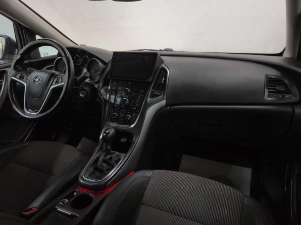 Opel Astra J с пробегом 2011 года, цена 590 000 рублей, 233364 км, хэтчбек, Автокод Объявления