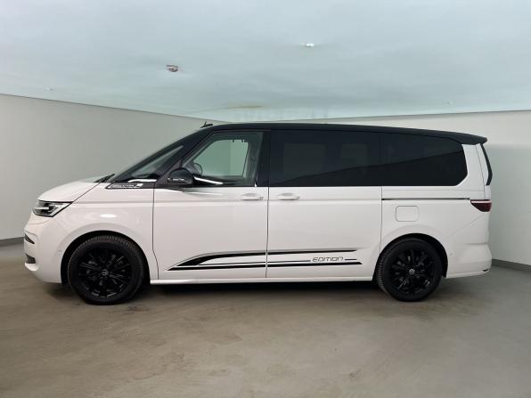 Volkswagen Multivan T7 с пробегом 2025 года, цена 9 975 000 рублей, 5109 км, минивэн, Автокод Объявления