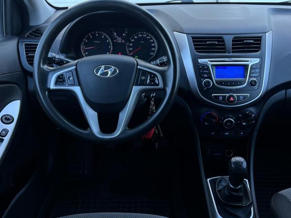 Hyundai Solaris I с пробегом 2014 года, цена 834 000 рублей, 143618 км, хэтчбек, Автокод Объявления