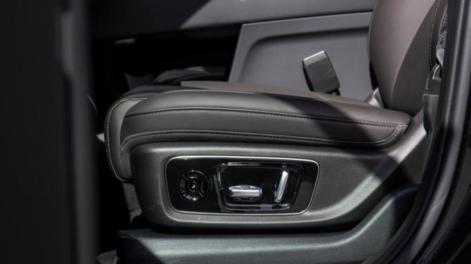 Li Auto (Lixiang) L9 I с пробегом 2024 года, цена 6 500 000 рублей, 62551 км, внедорожник, Автокод Объявления