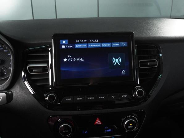 Hyundai Solaris II Рестайлинг с пробегом 2021 года, цена 1 885 000 рублей, 59982 км, седан, Автокод Объявления