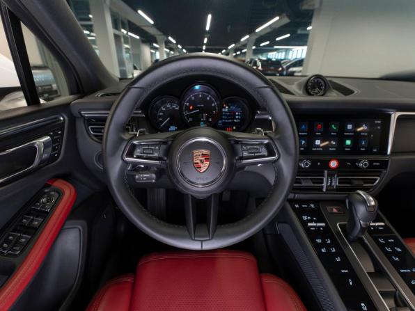 Porsche Macan I Рестайлинг 2 с пробегом 2023 года, цена 8 750 000 рублей, 864 км, внедорожник, Автокод Объявления