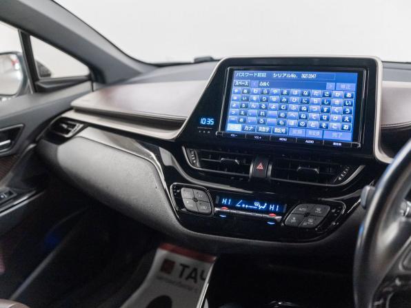 Toyota C-HR I с пробегом 2018 года, цена 1 900 000 рублей, 141424 км, внедорожник, Автокод Объявления