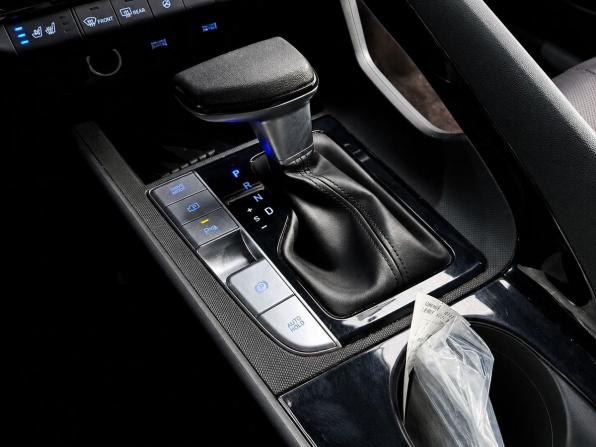 Hyundai Elantra VI (AD) Рестайлинг с пробегом 2021 года, цена 2 100 000 рублей, 50000 км, седан, Автокод Объявления