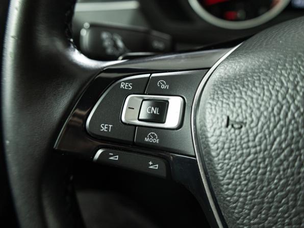 Volkswagen Tiguan II с пробегом 2017 года, цена 2 099 700 рублей, 115695 км, внедорожник, Автокод Объявления