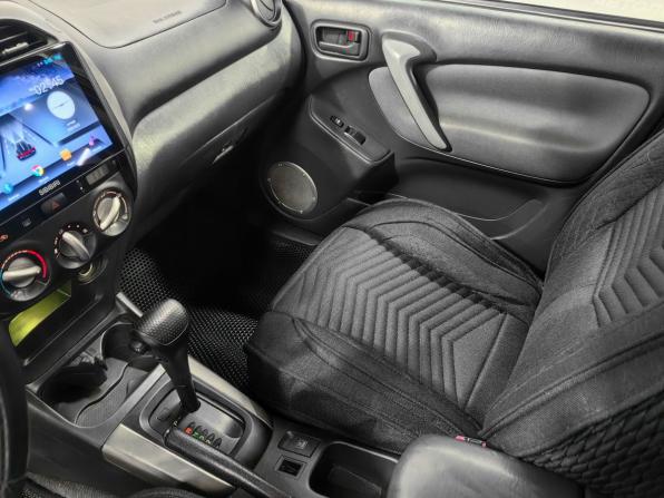 Toyota RAV4 II (XA20) Рестайлинг с пробегом 2005 года, цена 805 000 рублей, 261987 км, внедорожник, Автокод Объявления