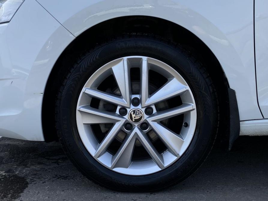 Skoda Rapid I Рестайлинг Москва  - изображение 9