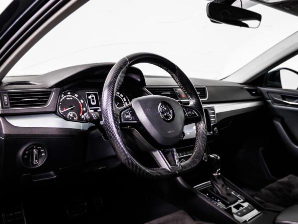 Skoda Superb III с пробегом 2015 года, цена 1 528 000 рублей, 215000 км, лифтбек, Автокод Объявления