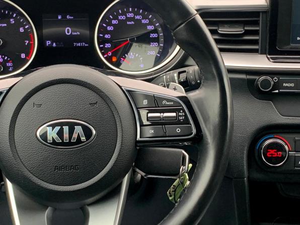 Kia Ceed III с пробегом 2019 года, цена 1 748 000 рублей, 71222 км, хэтчбек, Автокод Объявления