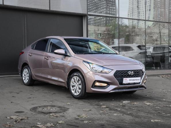 Hyundai Solaris II с пробегом 2018 года, цена 1 550 000 рублей, 27199 км, седан, Автокод Объявления