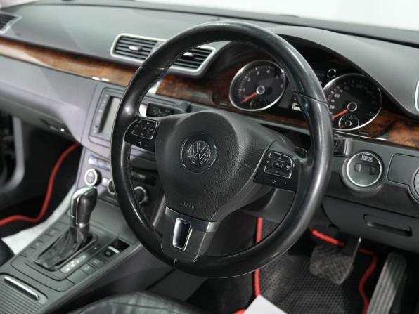 Volkswagen Passat B7 с пробегом 2012 года, цена 929 000 рублей, 171000 км, универсал, Автокод Объявления