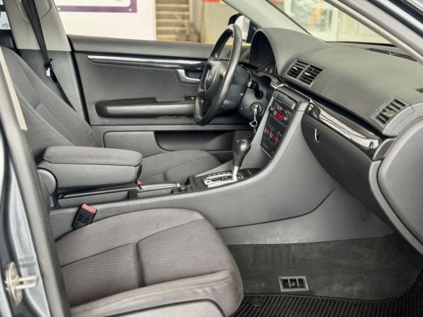 Audi A4 III (B7) с пробегом 2004 года, цена 445 000 рублей, 240000 км, седан, Автокод Объявления