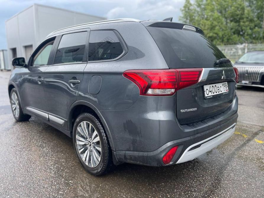 Mitsubishi Outlander III Рестайлинг 3 Санкт-Петербург  - изображение 4