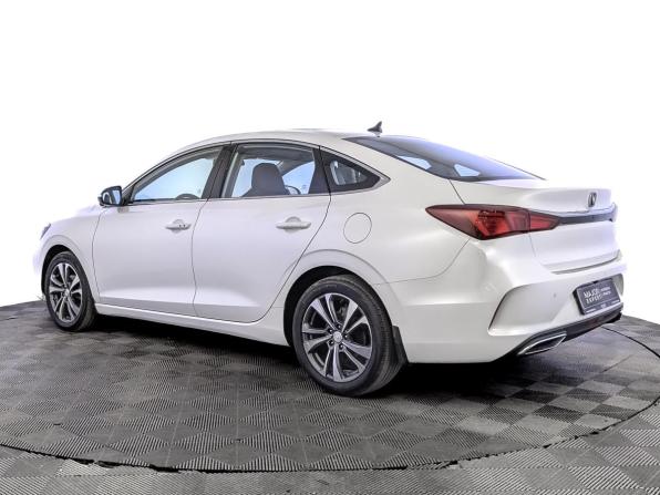 Changan Eado Plus с пробегом 2023 года, цена 1 330 000 рублей, 123566 км, седан, Автокод Объявления