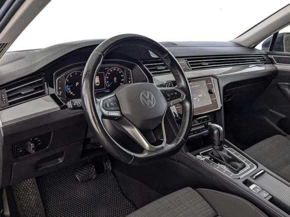 Volkswagen Passat B8 Рестайлинг с пробегом 2021 года, цена 2 450 000 рублей, 119320 км, универсал, Автокод Объявления