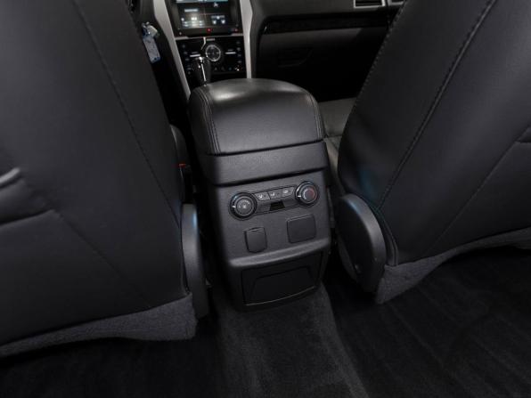Ford Explorer V с пробегом 2014 года, цена 2 280 000 рублей, 100042 км, внедорожник, Автокод Объявления