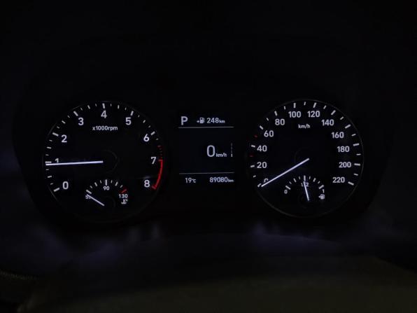 Hyundai Solaris II с пробегом 2019 года, цена 1 370 000 рублей, 89075 км, седан, Автокод Объявления