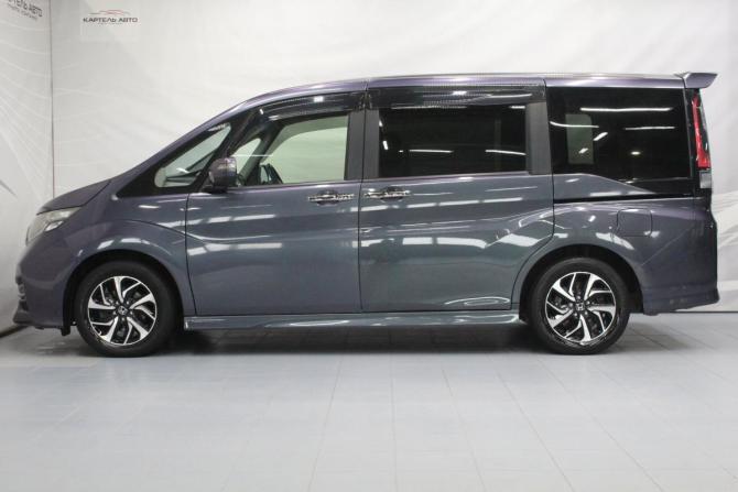 Honda Stepwgn V с пробегом 2015 года, цена 1 750 000 рублей, 82909 км, минивэн, Автокод Объявления