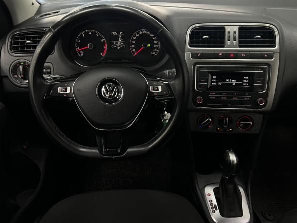Volkswagen Polo V Рестайлинг с пробегом 2020 года, цена 1 250 000 рублей, 111123 км, седан, Автокод Объявления