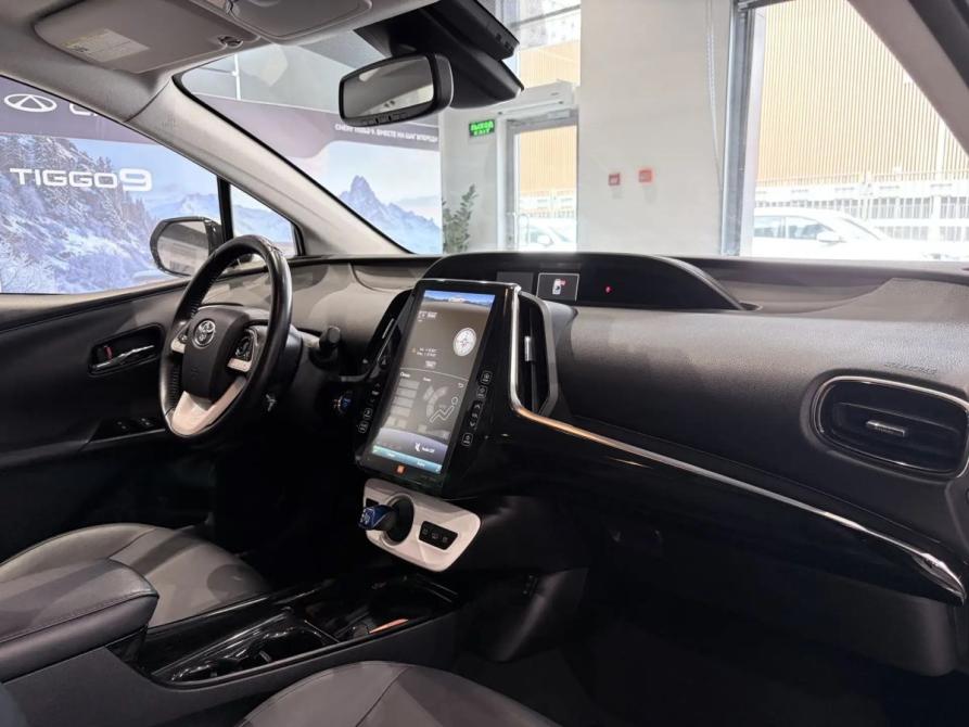 Toyota Prius IV (XW50) Москва  - изображение 10