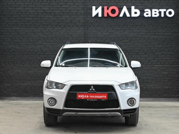 Mitsubishi Outlander II Рестайлинг с пробегом 2012 года, цена 1 330 000 рублей, 301775 км, внедорожник, Автокод Объявления
