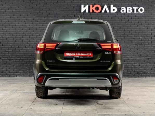 Mitsubishi Outlander III Рестайлинг 3 с пробегом 2019 года, цена 1 960 000 рублей, 193866 км, внедорожник, Автокод Объявления