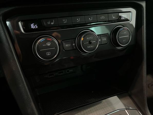 Volkswagen Tiguan II с пробегом 2018 года, цена 2 150 000 рублей, 147280 км, внедорожник, Автокод Объявления