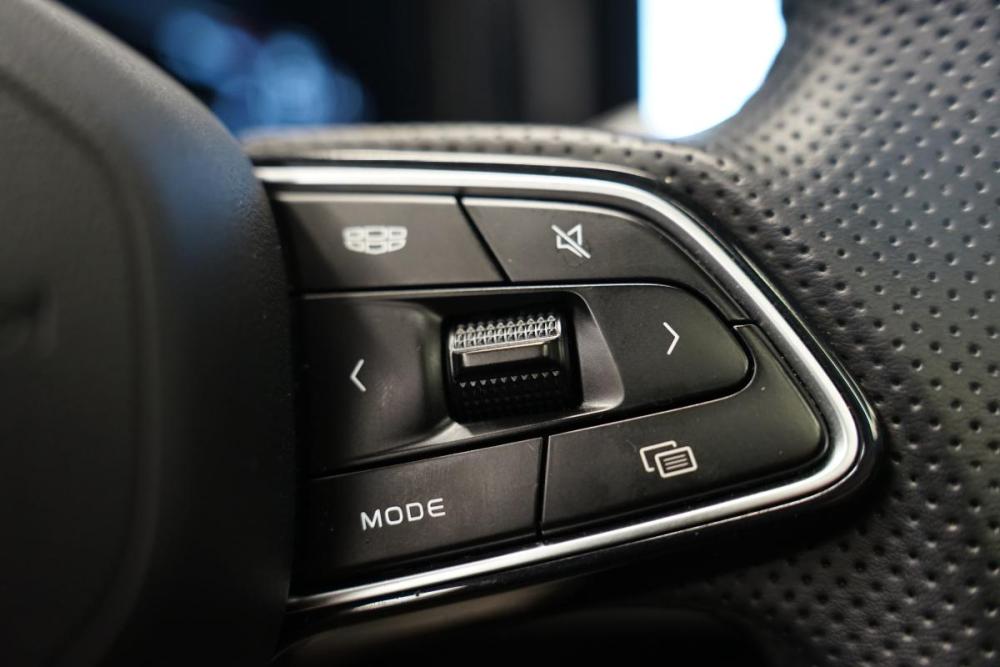 Geely Coolray I Рестайлинг Крым  - изображение 17
