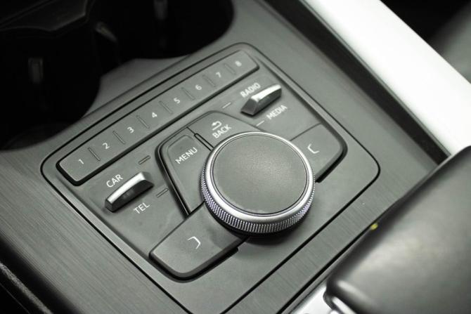 Audi A4 V (B9) с пробегом 2018 года, цена 2 099 000 рублей, 153118 км, седан, Автокод Объявления