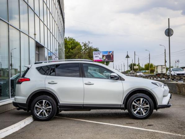 Toyota RAV4 IV (XA40) Рестайлинг с пробегом 2019 года, цена 2 468 000 рублей, 109100 км, внедорожник, Автокод Объявления
