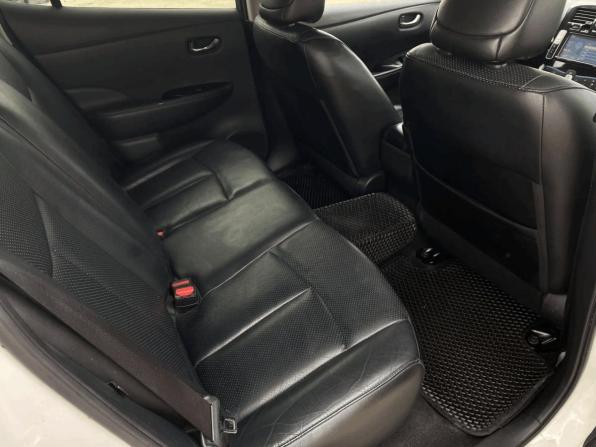 Nissan Leaf I (ZE0/AZE0) с пробегом 2013 года, цена 995 000 рублей, 133236 км, хэтчбек, Автокод Объявления