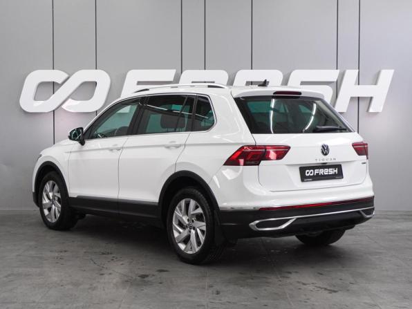 Volkswagen Tiguan II Рестайлинг с пробегом 2021 года, цена 3 149 000 рублей, 107869 км, внедорожник, Автокод Объявления