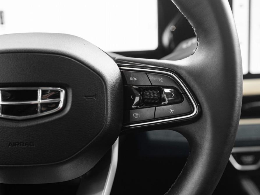Geely Monjaro I Москва  - изображение 20