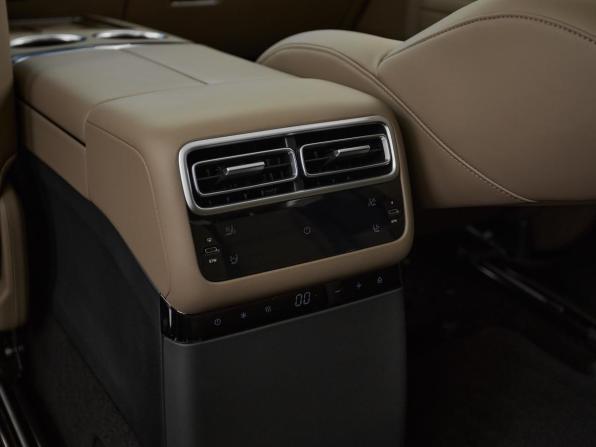 Li Auto (Lixiang) L6 с пробегом 2025 года, цена 6 679 000 рублей, 6 км, внедорожник, Автокод Объявления