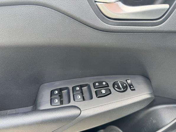 Hyundai Solaris II Рестайлинг с пробегом 2021 года, цена 1 599 900 рублей, 98870 км, седан, Автокод Объявления