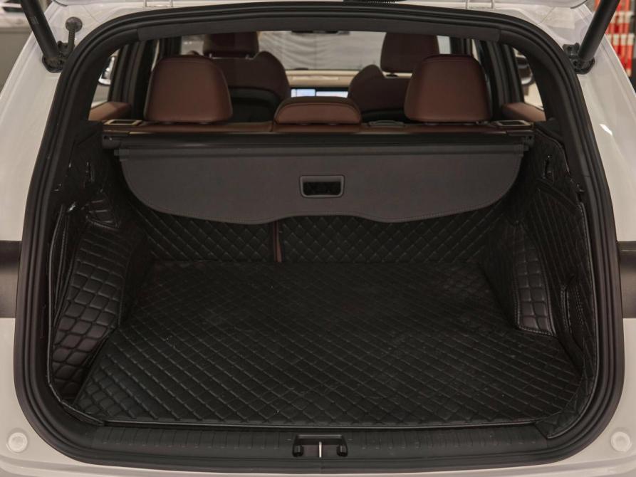 Geely Monjaro I Москва  - изображение 22