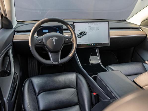Tesla Model 3 I с пробегом 2019 года, цена 2 799 000 рублей, 73647 км, седан, Автокод Объявления