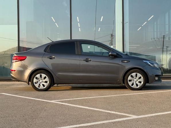Kia Rio III Рестайлинг с пробегом 2016 года, цена 990 000 рублей, 87712 км, седан, Автокод Объявления