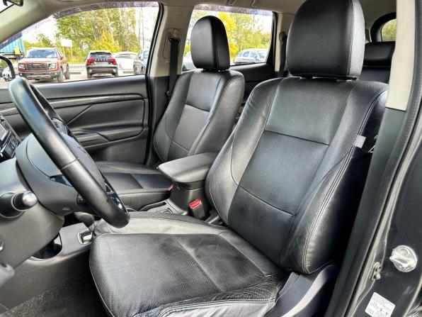 Mitsubishi Outlander III Рестайлинг 2 с пробегом 2015 года, цена 1 499 000 рублей, 146000 км, внедорожник, Автокод Объявления