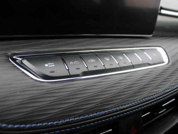 Haval Jolion I Рестайлинг с пробегом 2024 года, цена 2 199 000 рублей, 16267 км, внедорожник, Автокод Объявления