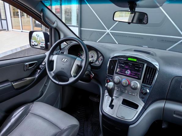 Hyundai Grand Starex I с пробегом 2011 года, цена 1 399 000 рублей, 255045 км, минивэн, Автокод Объявления