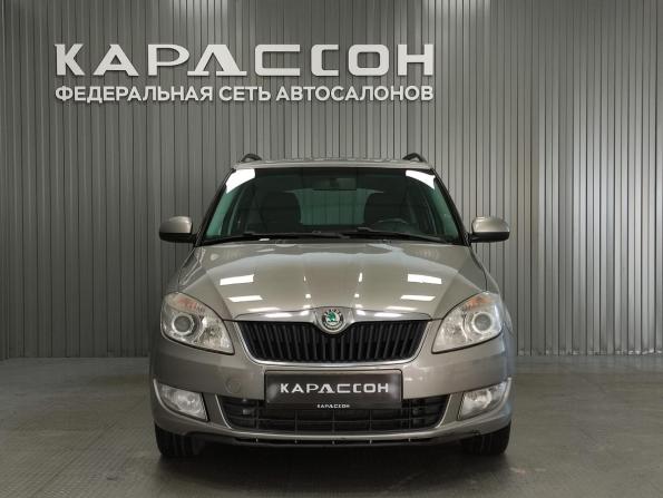 Skoda Fabia II Рестайлинг с пробегом 2010 года, цена 595 000 рублей, 168328 км, универсал, Автокод Объявления