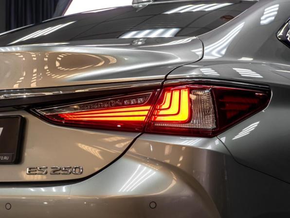 Lexus ES VII с пробегом 2021 года, цена 3 899 000 рублей, 125419 км, седан, Автокод Объявления