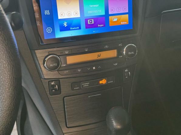 Toyota Avensis III с пробегом 2010 года, цена 1 030 000 рублей, 204550 км, седан, Автокод Объявления