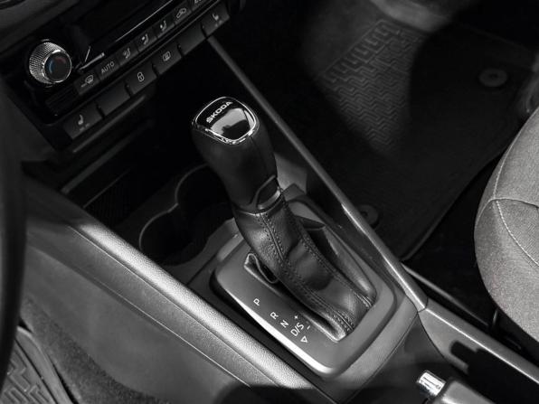 Skoda Rapid II с пробегом 2021 года, цена 1 685 000 рублей, 41823 км, лифтбек, Автокод Объявления