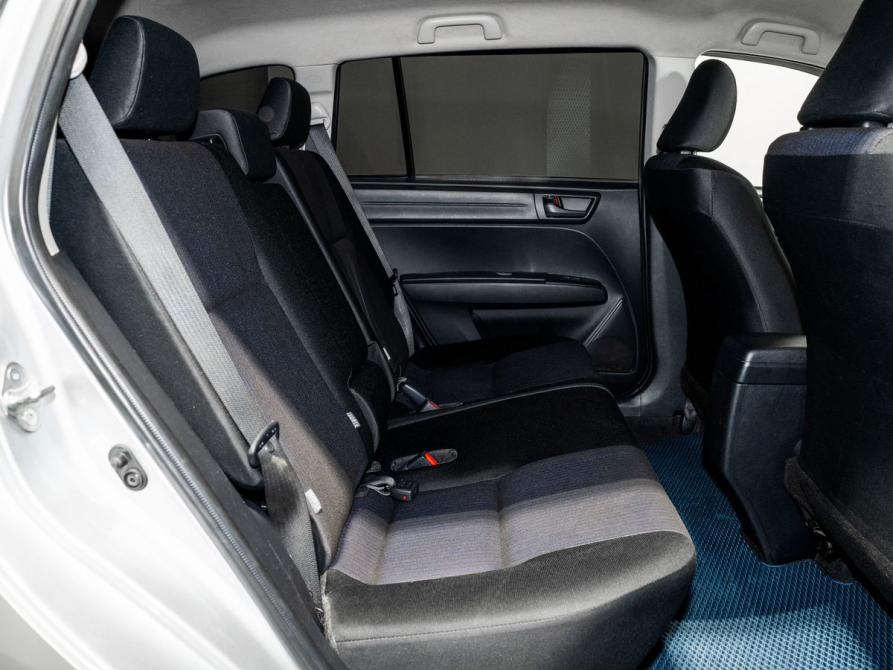 Toyota Corolla XI (E160 E170) Рестайлинг 2 Чита  - изображение 5
