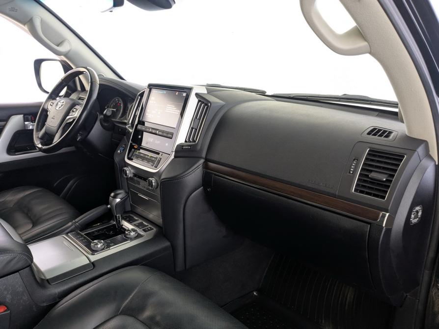 Toyota Land Cruiser 200 Series Рестайлинг 2 Москва  - изображение 26